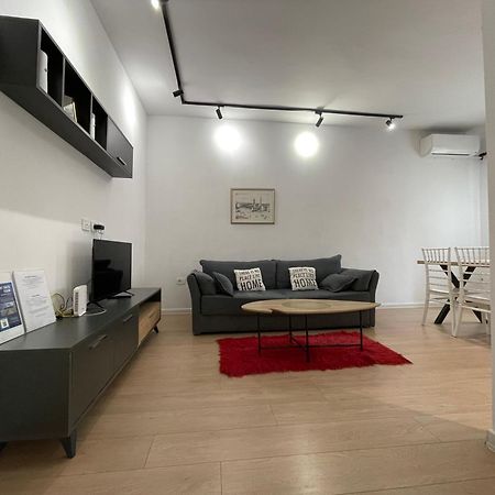 Downtown View Modern Apartment ติรานา ภายนอก รูปภาพ