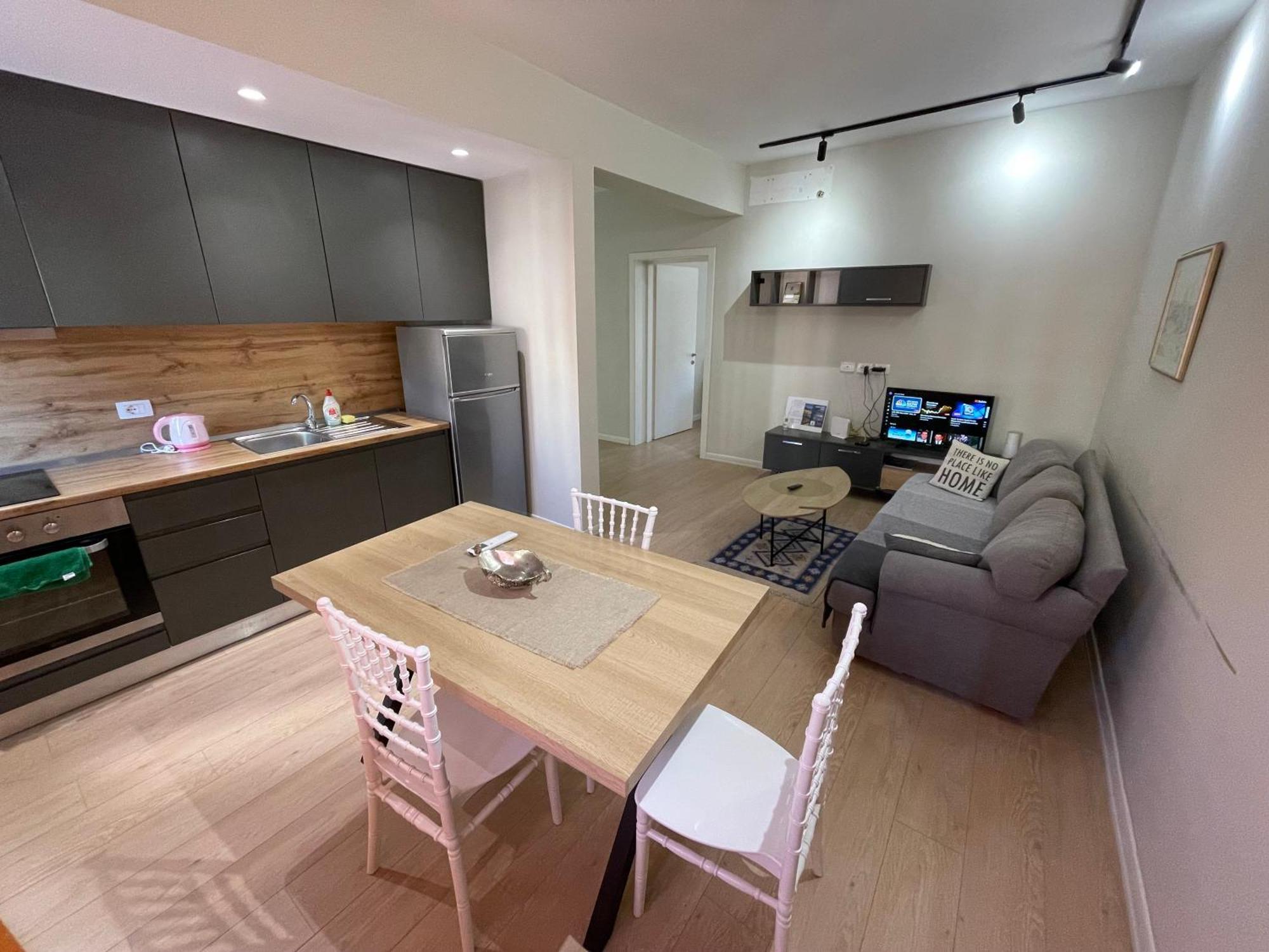 Downtown View Modern Apartment ติรานา ภายนอก รูปภาพ